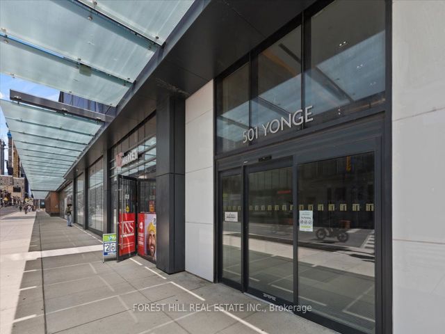 3805 - 501 Yonge St