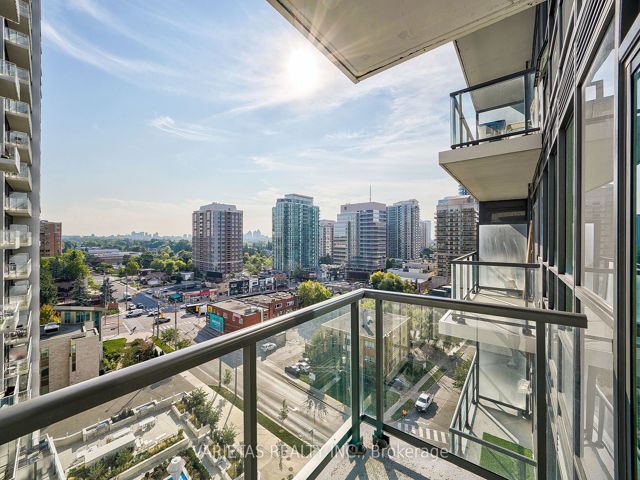 1012 - 68 Canterbury Pl