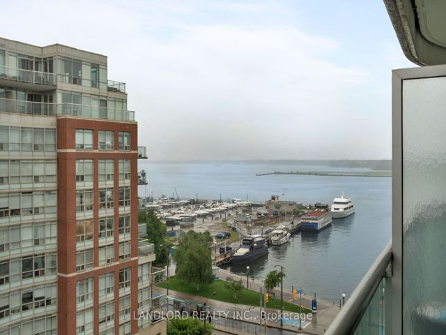 1005 - 600 Queens Quay W