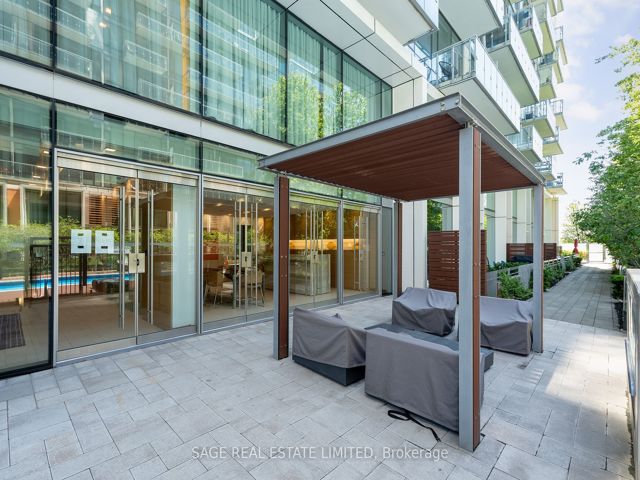 1124 - 39 Queens Quay E