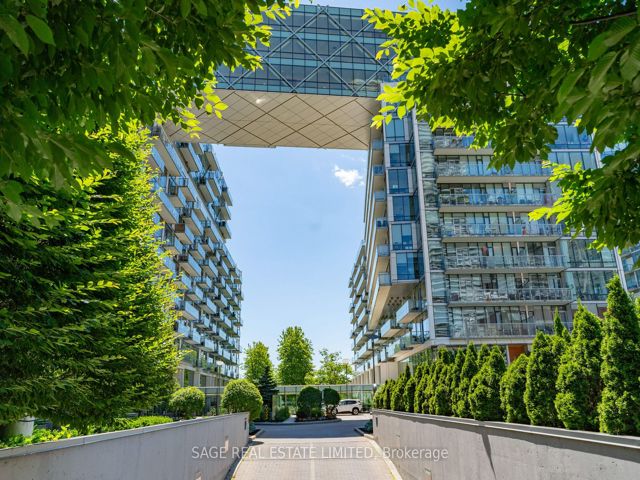 1124 - 39 Queens Quay E