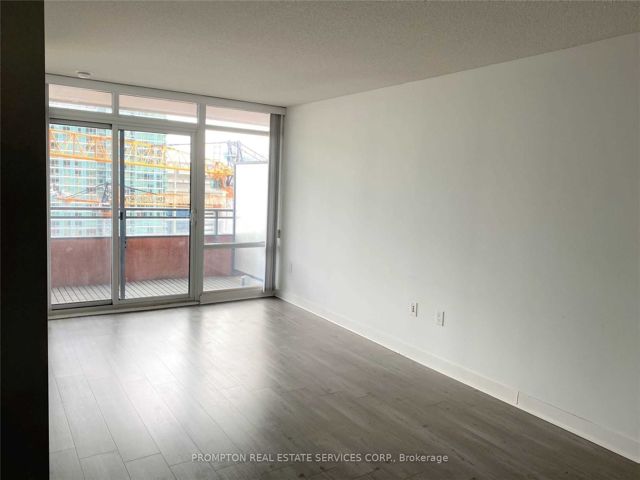 1107 - 4K Spadina Ave