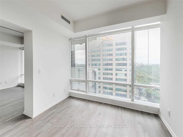 1412 - 1 Bloor St E