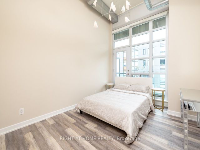 306 - 380 Macpherson Ave