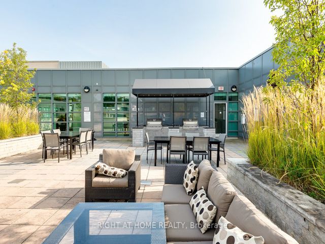 306 - 380 Macpherson Ave