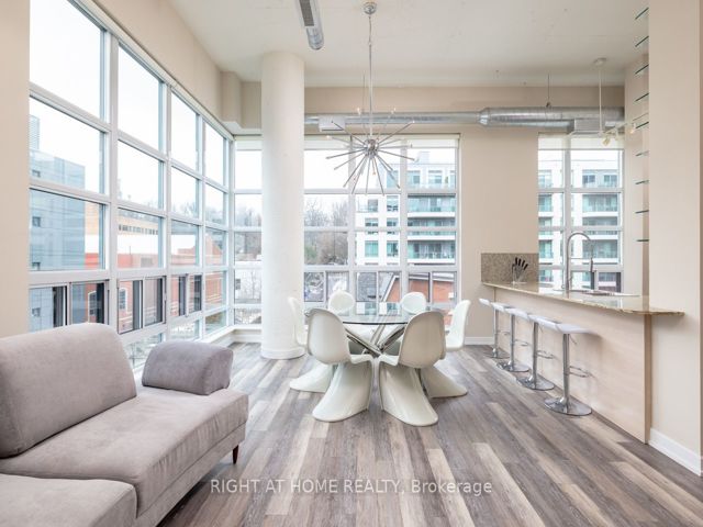 306 - 380 Macpherson Ave