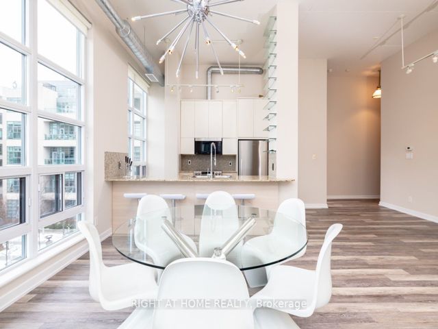 306 - 380 Macpherson Ave