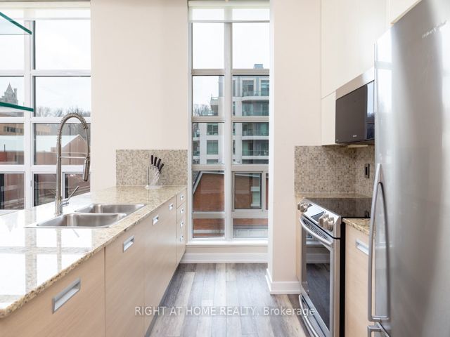 306 - 380 Macpherson Ave