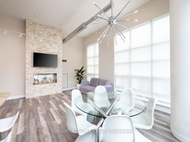 306 - 380 Macpherson Ave