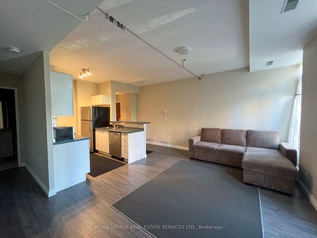 #302 - 135 Maitland St