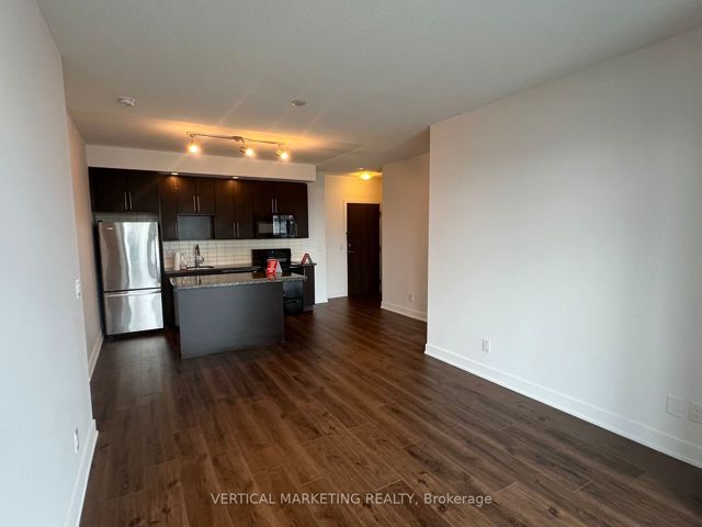 1605 - 28 Linden St