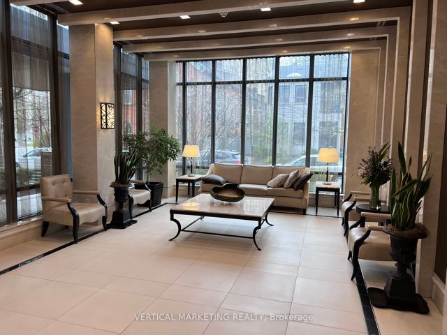 1605 - 28 Linden St