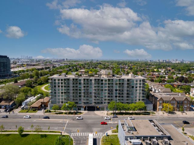 402 - 1030 Sheppard Ave W