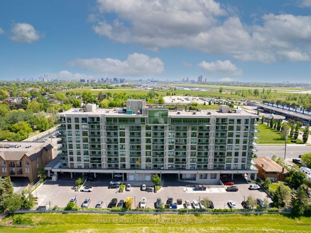 402 - 1030 Sheppard Ave W