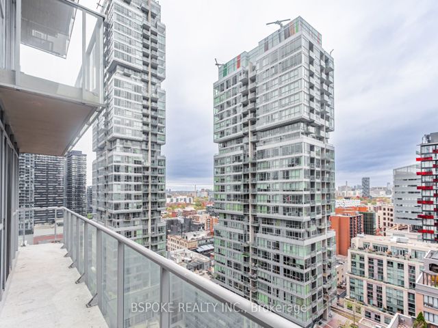 2104 - 126 Simcoe St