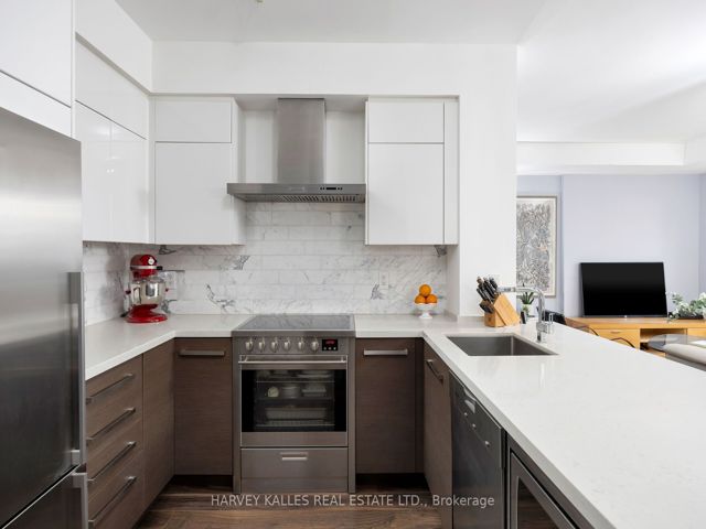 1505 - 168 King St E