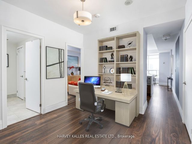 1505 - 168 King St E