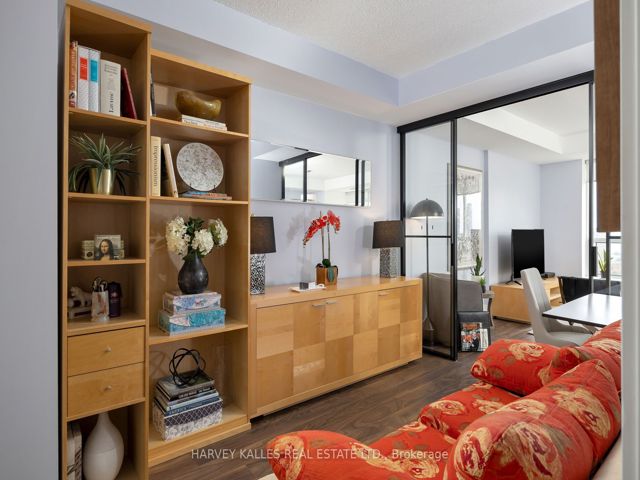 1505 - 168 King St E