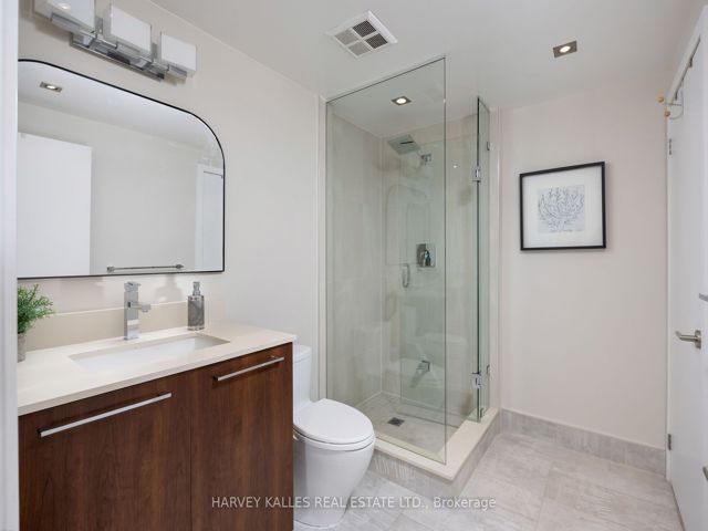 1505 - 168 King St E