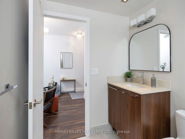 1505 - 168 King St E