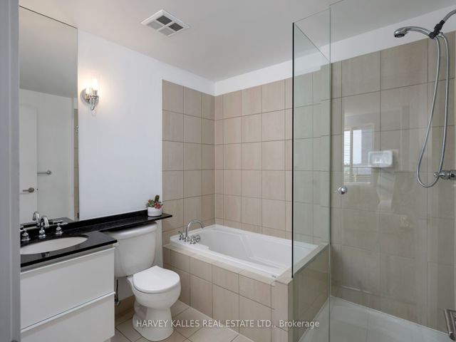 1505 - 168 King St E