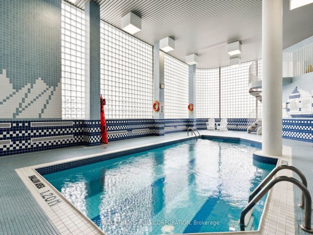 512 - 401 Queens Quay W