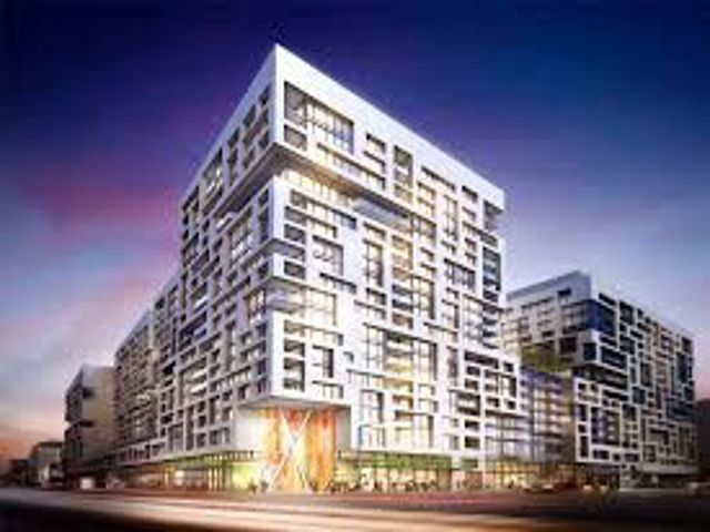 421W - 27 Bathurst St E