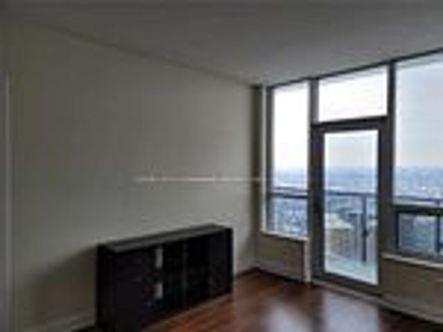 4522 - 5 Sheppard Ave E