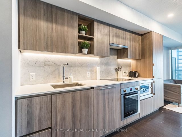 1509 - 17 Bathurst St