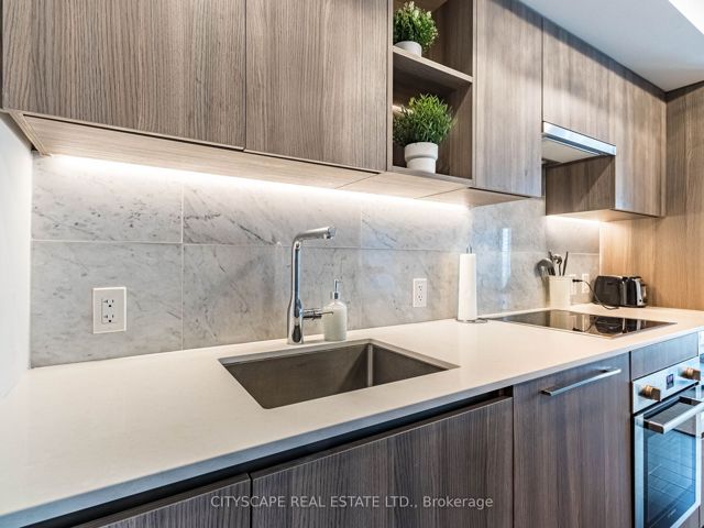 1509 - 17 Bathurst St