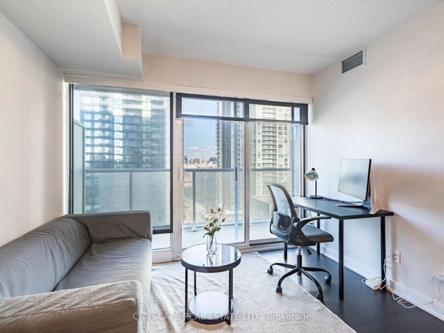 1509 - 17 Bathurst St
