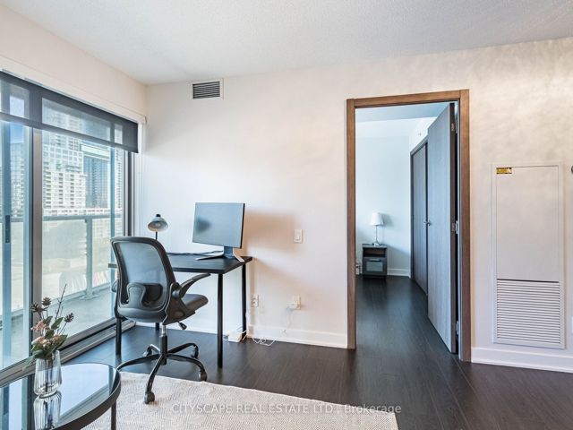 1509 - 17 Bathurst St