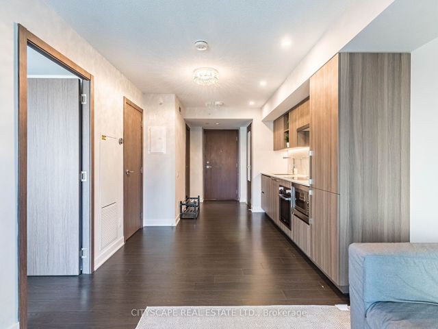 1509 - 17 Bathurst St