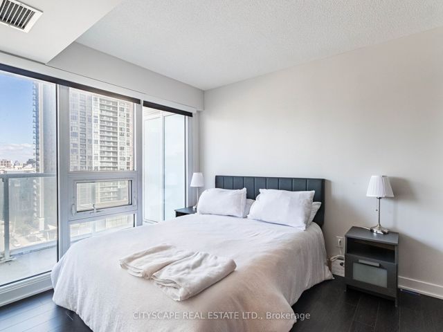 1509 - 17 Bathurst St