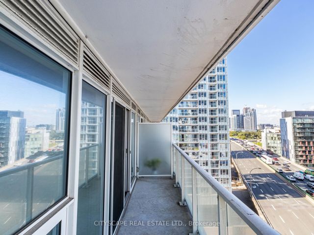 1509 - 17 Bathurst St