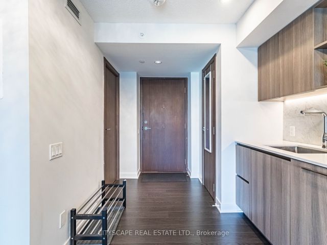 1509 - 17 Bathurst St