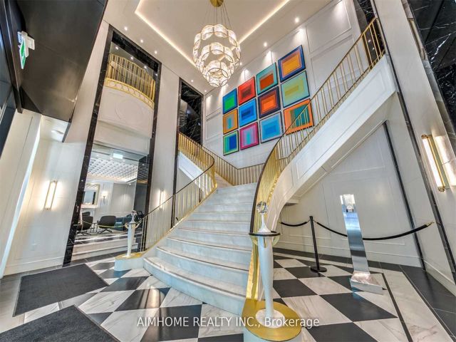 2014 - 955 Bay St