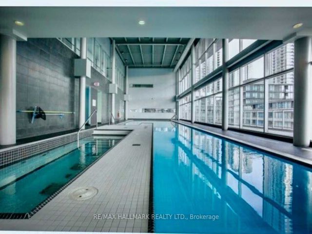 1118 - 4K Spadina Ave