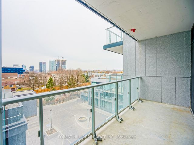 638 - 621 Sheppard Ave E