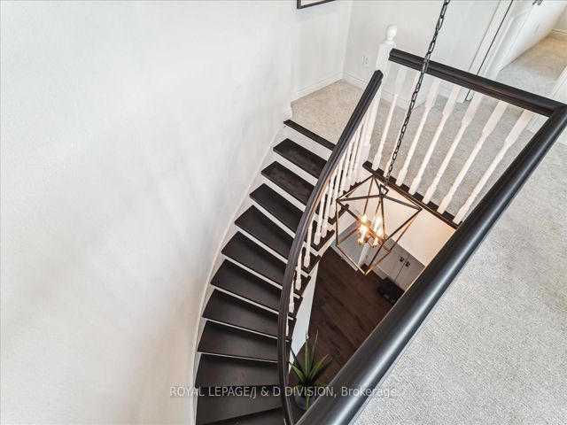 PH9 - 3800 Yonge St