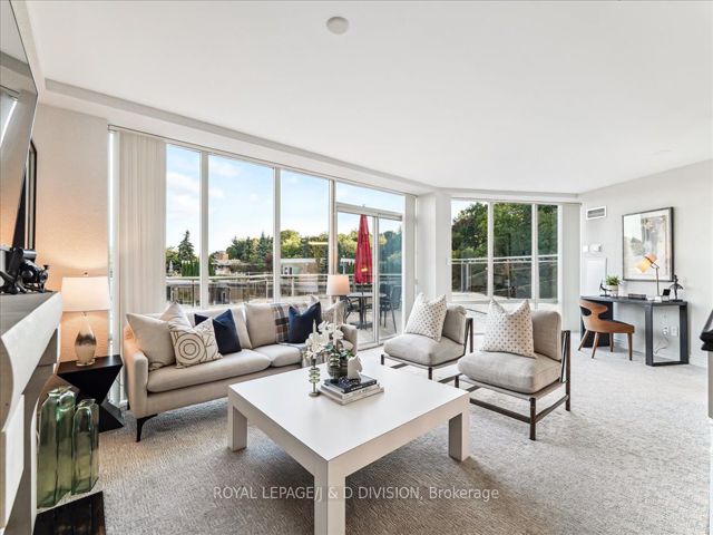 PH9 - 3800 Yonge St