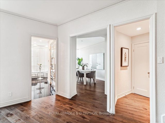 PH9 - 3800 Yonge St