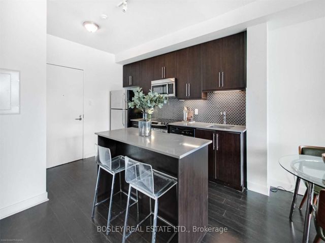 1705 - 1171 Queen St W