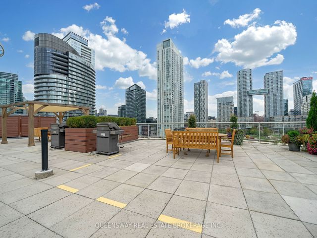 429 - 550 Queens Quay W