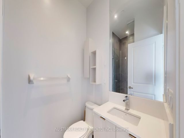 PH06 - 195 Redpath Ave