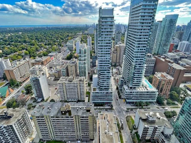 PH06 - 195 Redpath Ave