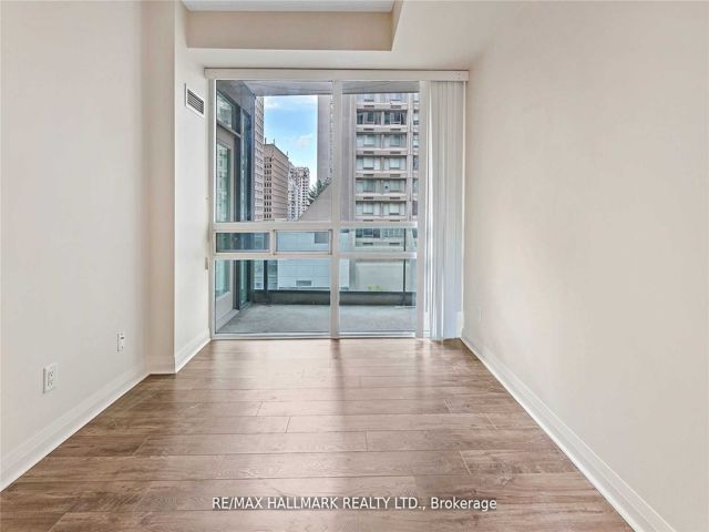 505 - 1121 Bay St