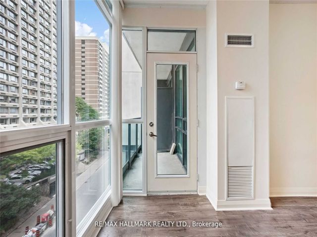 505 - 1121 Bay St