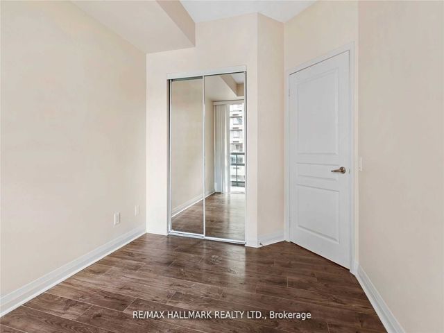 505 - 1121 Bay St