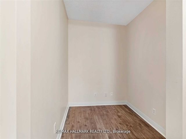 505 - 1121 Bay St